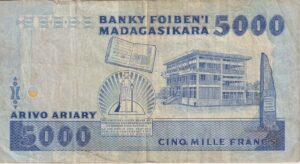 Alternative view of MADAGASCAR 5000 Francs/1000 Aviary 1989-94 P73B  F
