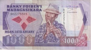 MADAGASCAR 1000 Francs / 200 Ariary 1988-94 P72 VF